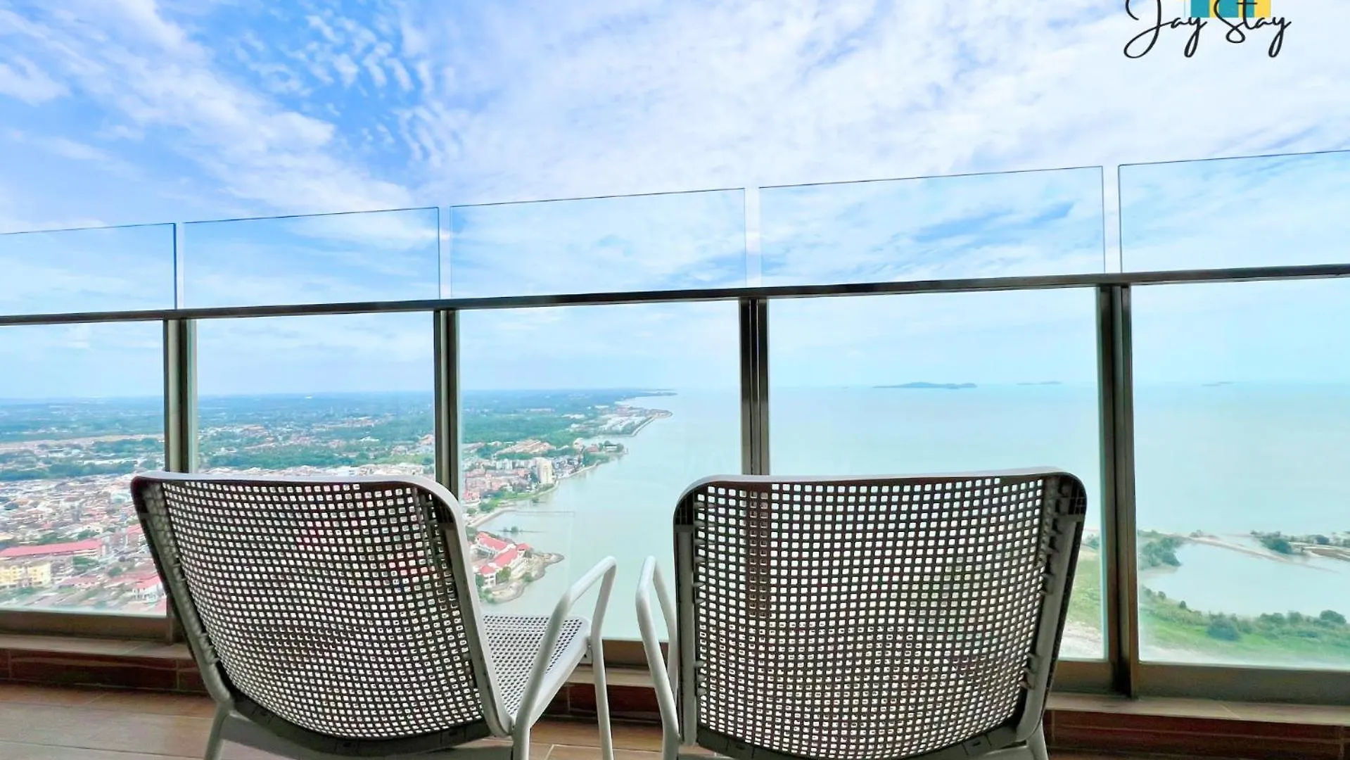 Silverscape Residence: Luxury Seaview Apartments with Infinity Pool Malacca